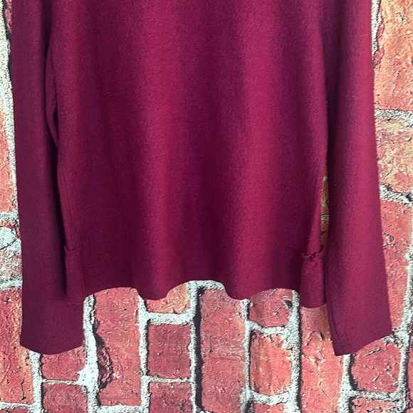 Claudia Ev Burgundy ruffled wool women’s cardigan size large - Picture 12 of 12